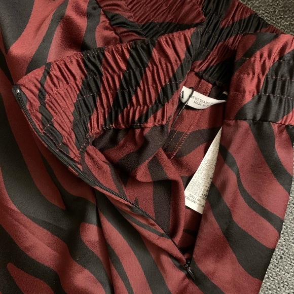 Zara Zebra Printed Midi Skirt XS - Picture 4 of 4